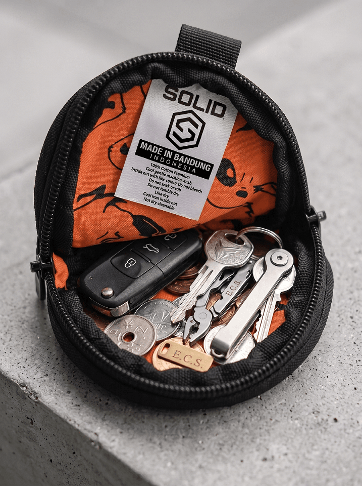 SOLID Orbit Pouch – Mini Coin & Key Organizer
